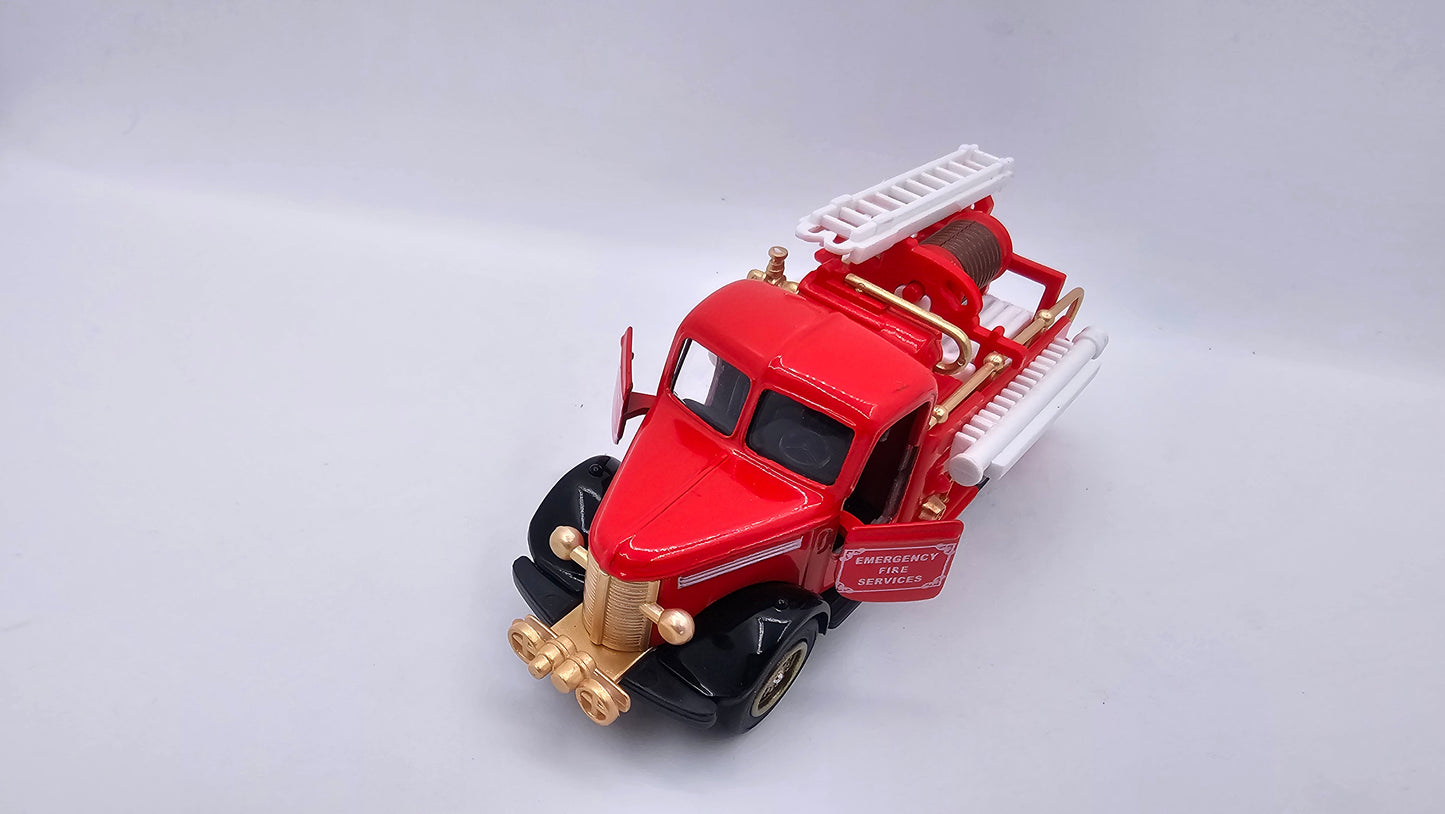 Camion de Bomberos Clasico - Escala 1/38 - GOKI - (Sin Caja)