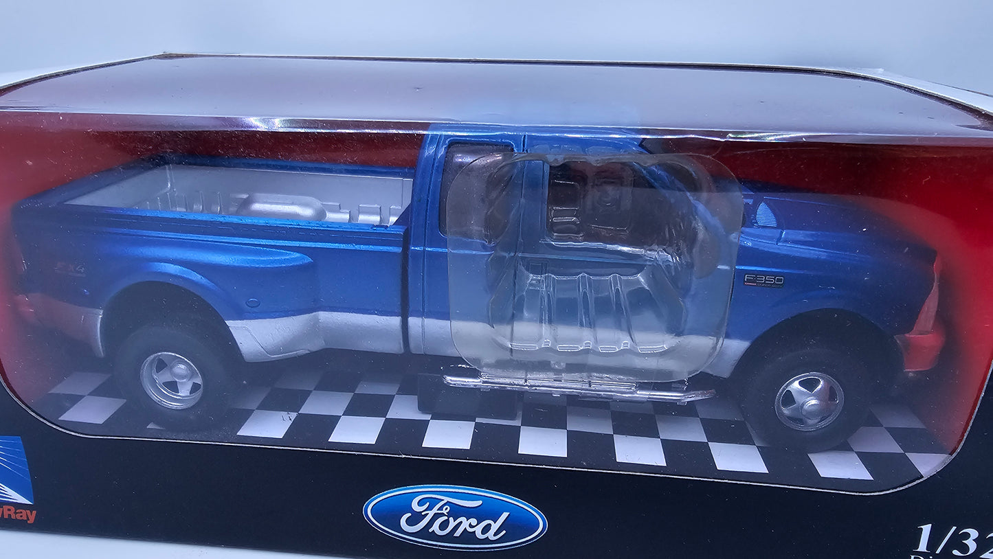 Ford F350 Super Duty - Escala 1/32 - NewRay