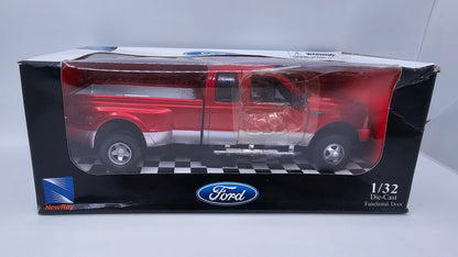 Ford F350 Super Duty - Escala 1/32 - NewRay