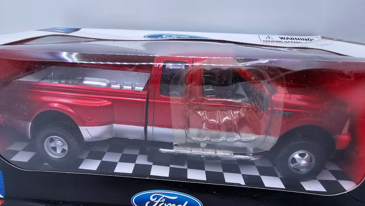 Ford F350 Super Duty - Escala 1/32 - NewRay