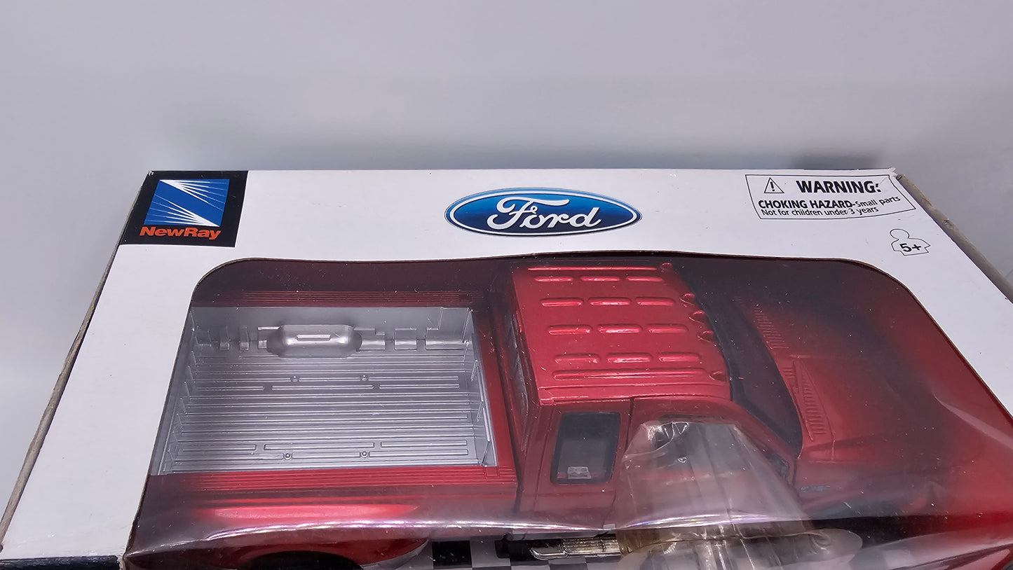 Ford F350 Super Duty - Escala 1/32 - NewRay