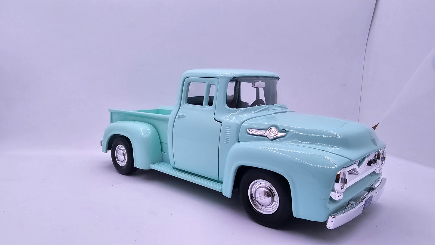 Ford F-100 1955/56 - Escala 1/24 - Motormax (sin caja)