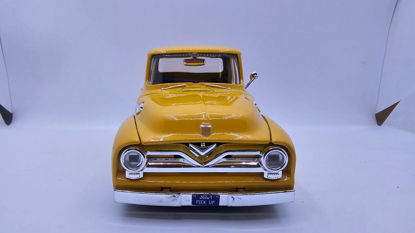 Ford F-100 1955/56 - Escala 1/24 - Motormax (sin caja)