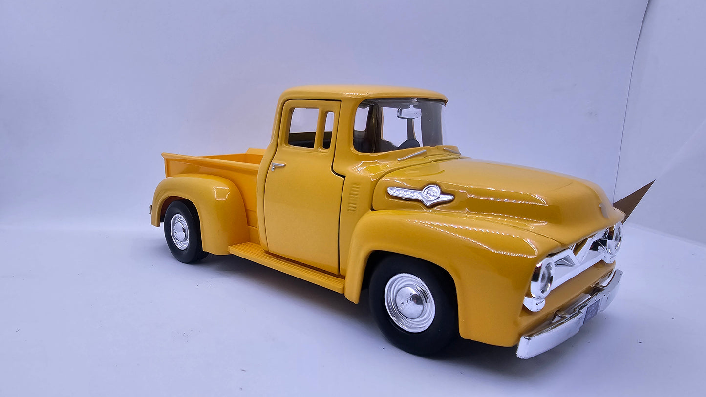 Ford F-100 1955/56 - Escala 1/24 - Motormax (sin caja)