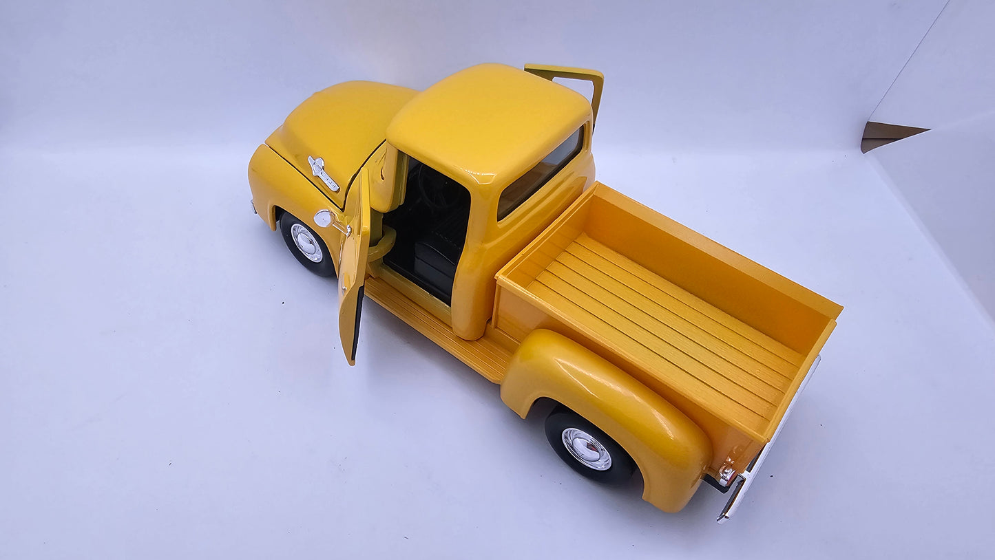 Ford F-100 1955/56 - Escala 1/24 - Motormax (sin caja)