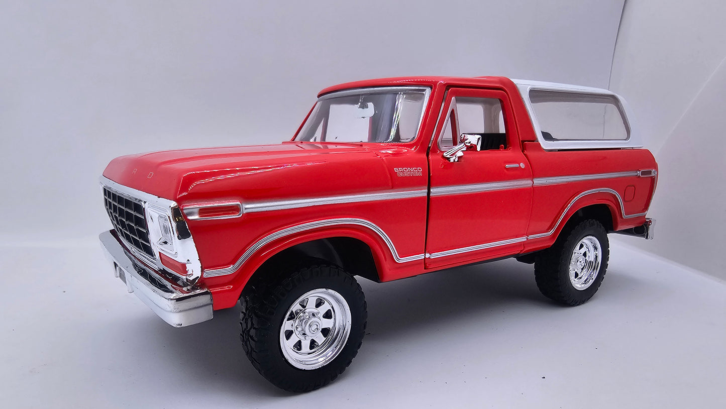 Ford Bronco 1978 - Escala 1/24 - Motormax (sin caja)