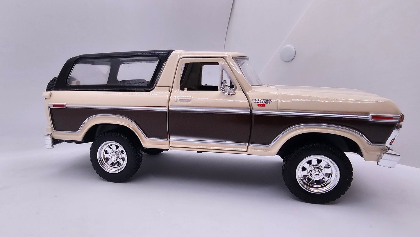 Ford Bronco 1978 - Escala 1/24 - Motormax (sin caja)