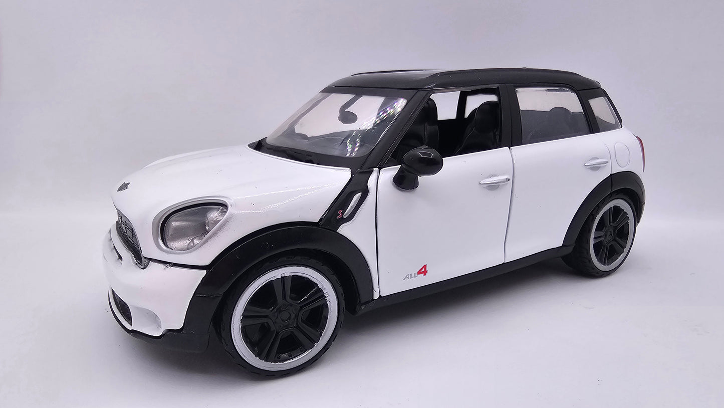 Mini Cooper S Countryman - Escala 1/24 - Motormax (sin caja)