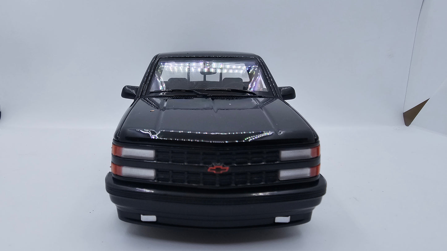 Chevrolet Silverado 454 SS Pick-Up - Escala 1/24 - Maisto (sin caja)