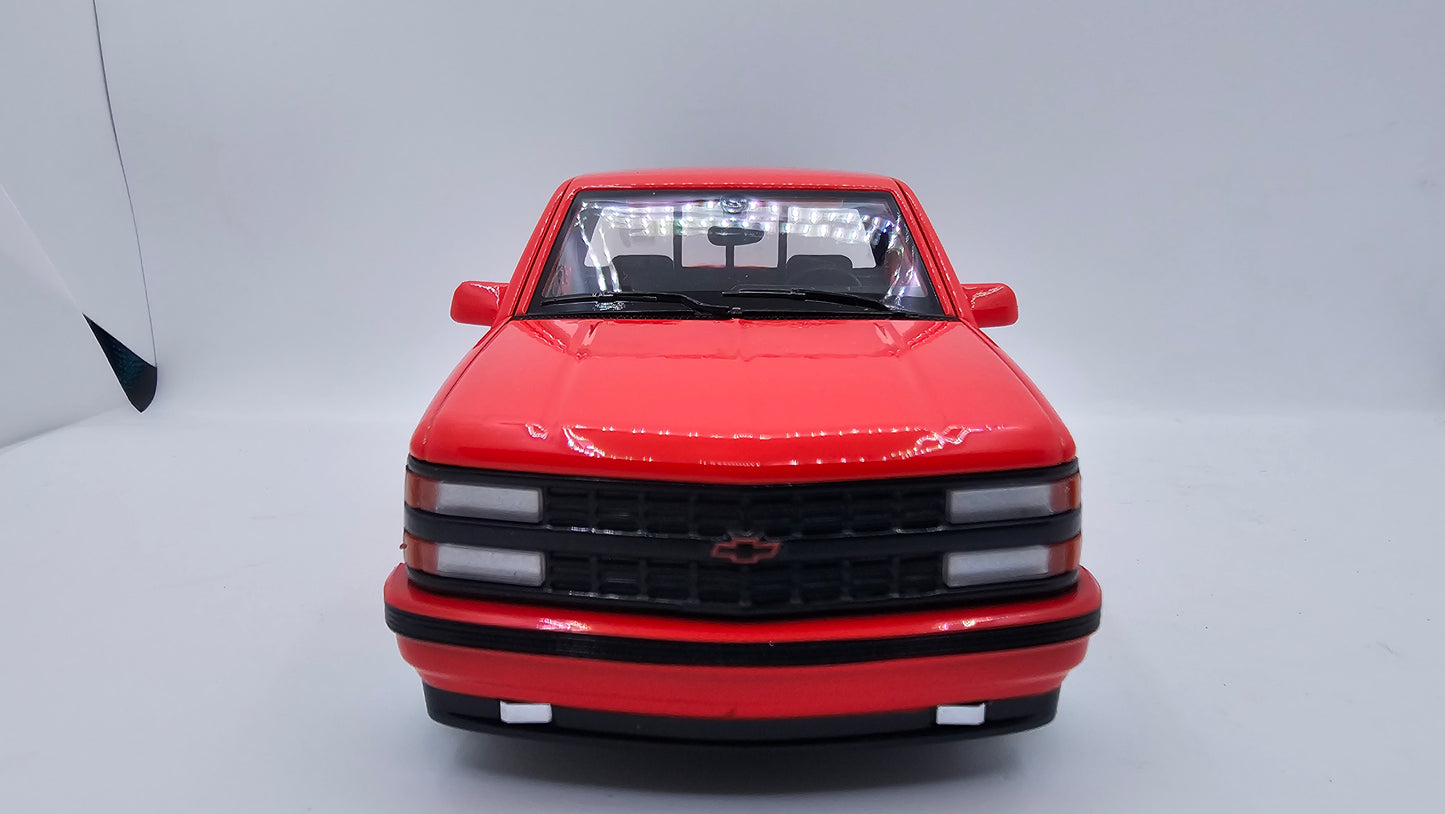 Chevrolet Silverado 454 SS Pick-Up - Escala 1/24 - Maisto (sin caja)