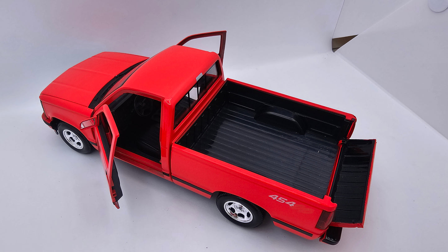 Chevrolet Silverado 454 SS Pick-Up - Escala 1/24 - Maisto (sin caja)