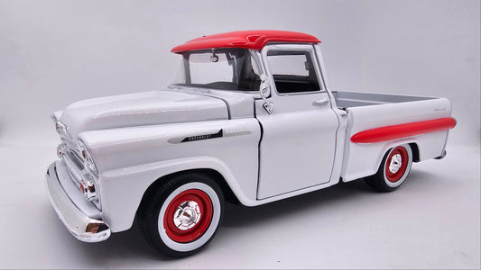 Chevy Apache 1958 - Escala 1/24 - Motormax (sin caja)