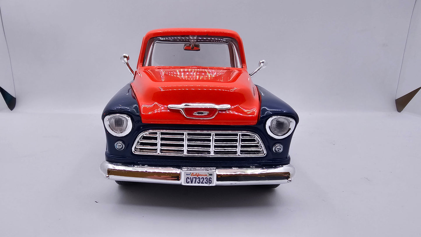 Chevrolet Pick Up 1955 GULF - Escala 1/24 - Motormax (sin caja)