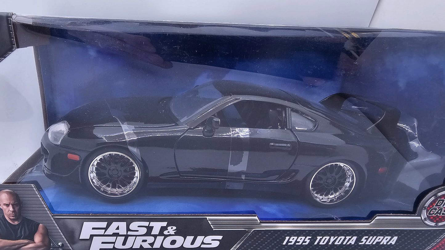 Toyota Supra 1995 de Roman Pearce "Rápidos y Furiosos 5" - Escala 1/24 - Jada