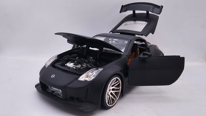Nissan 350Z (Z33) 2003 - Escala 1/24 - Jada (sin caja)