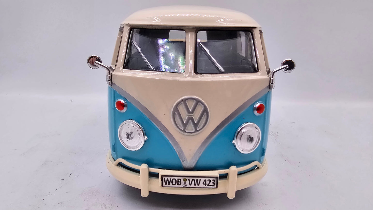 Volkswagen Type 2 Pick Up - Escala 1/24 - MotorMax (sin caja)