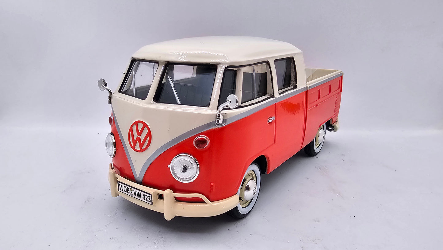 Volkswagen Type 2 Pick Up - Escala 1/24 - MotorMax (sin caja)