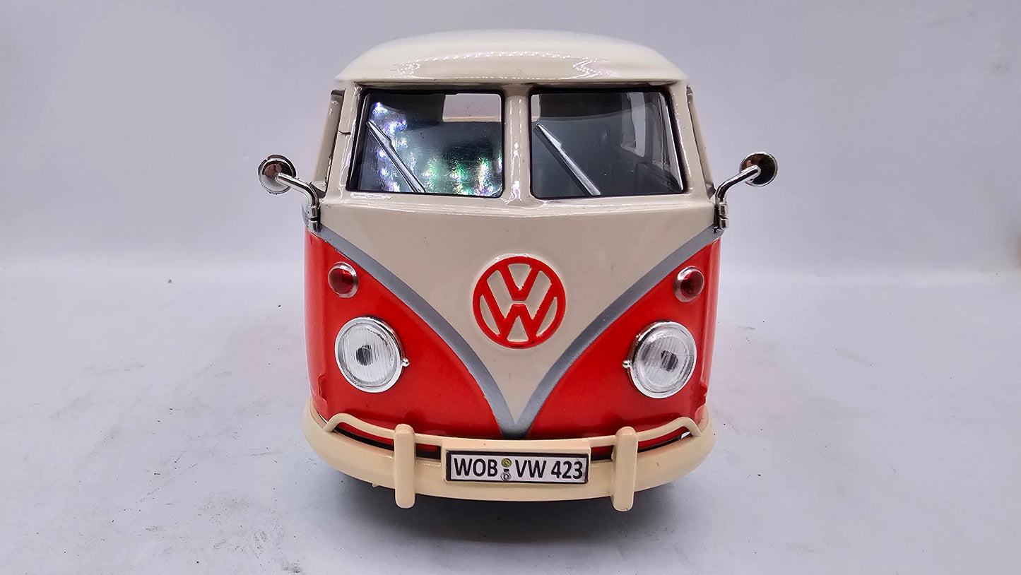 Volkswagen Type 2 Pick Up - Escala 1/24 - MotorMax (sin caja)