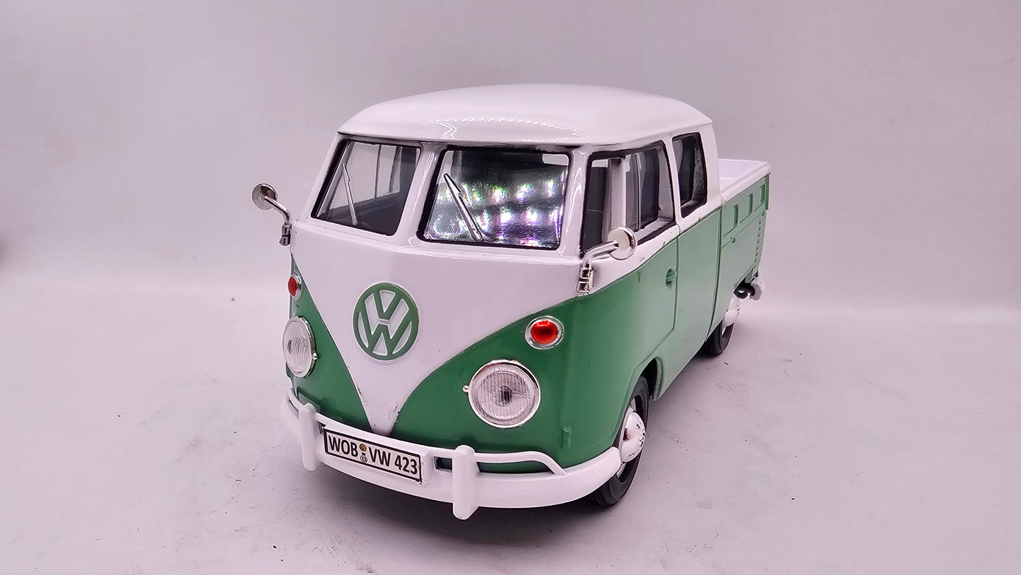 Volkswagen Type 2 Pick Up - Escala 1/24 - MotorMax (sin caja)