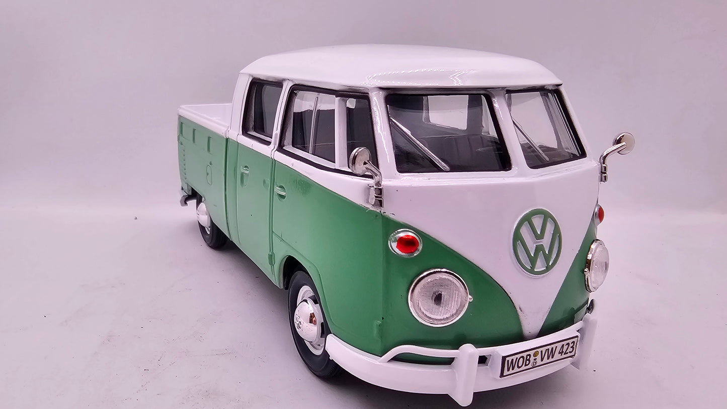 Volkswagen Type 2 Pick Up - Escala 1/24 - MotorMax (sin caja)
