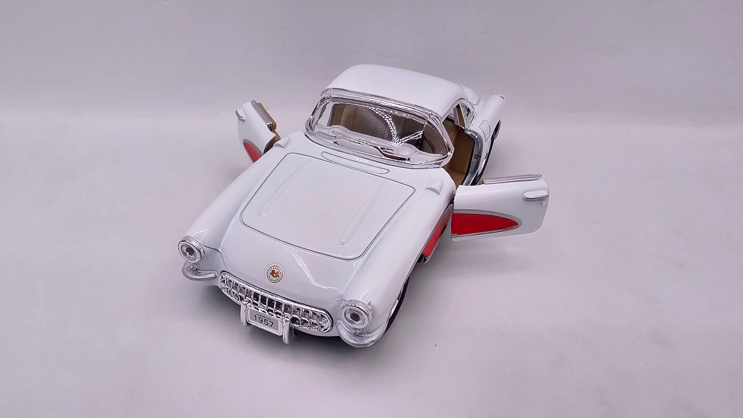 Chevrolet Corvette 1957 - Escala 1/34 - Kinsmart - (Sin caja)