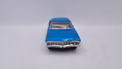 Chevrolet Impala 1967- Escala 1/43 - Kinsmart - (Sin caja)