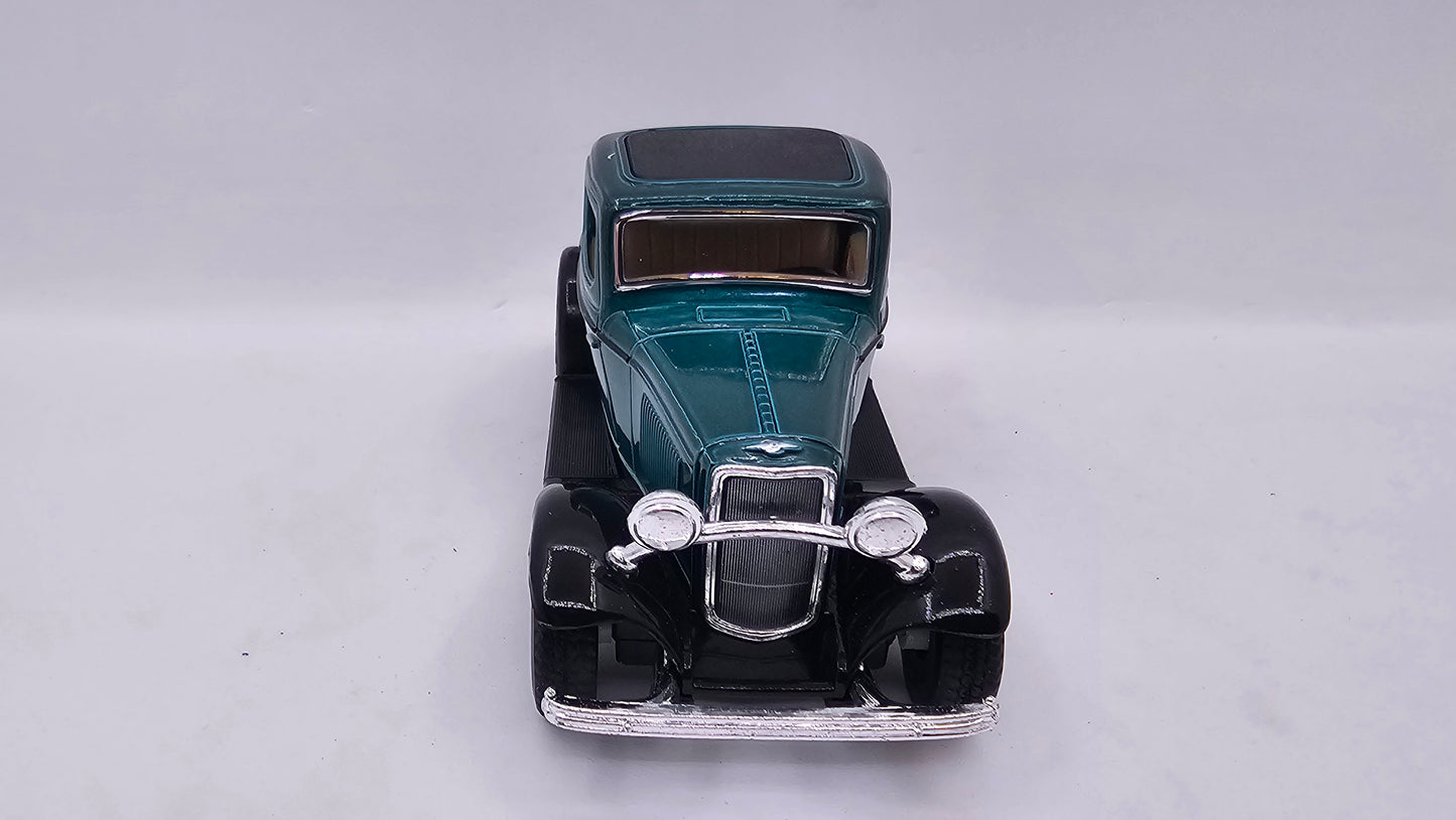 Ford Coupe 3 Ventanas- Escala 1/34- Kinsmart - (Sin caja)