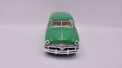 Ford Woody Wagon 1949 - Escala 1/40- Kinsmart - (Sin caja)