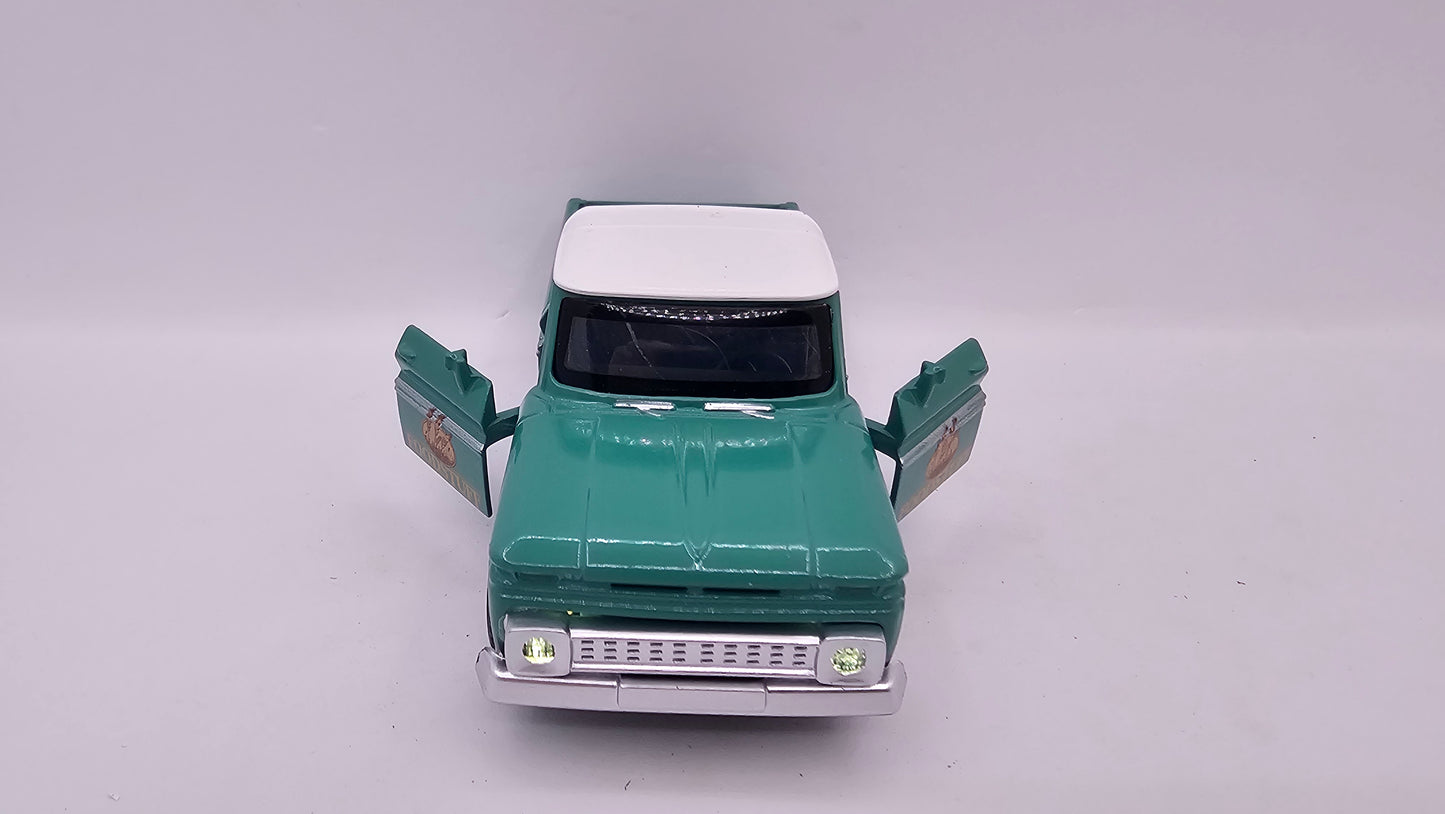 Chevrolet C10 Fleetside 1966 - Escala 1/44 - Con Luces y Sonidos - Kingstoy - (Sin caja)