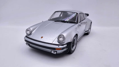 Porsche 911 Turbo - Escala 1/24 - Welly - (Sin caja)