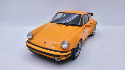 Porsche 911 Turbo - Escala 1/24 - Welly - (Sin caja)