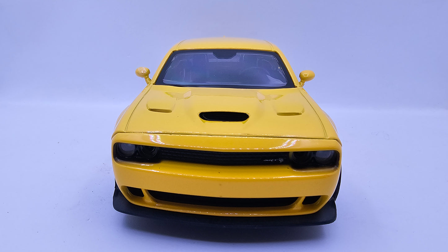 Dodge Challenger SRT Hellcat 2018 - Escala 1/24 - MotorMax - (Sin caja)