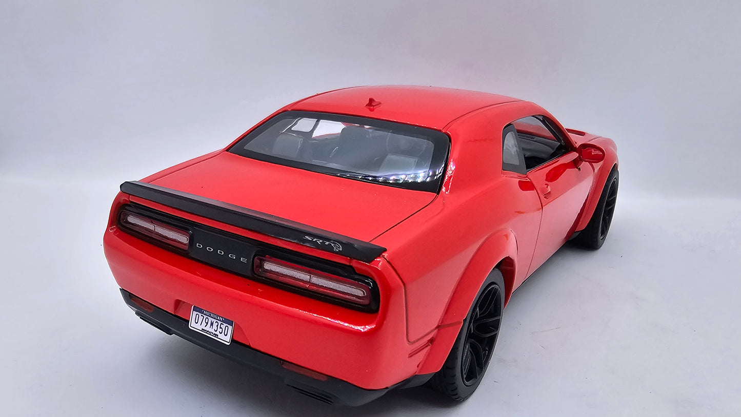 Dodge Challenger SRT Hellcat 2018 - Escala 1/24 - MotorMax - (Sin caja)