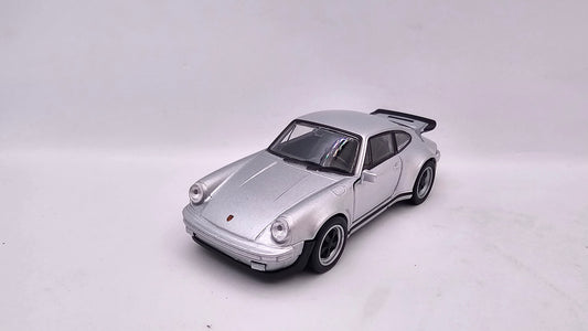 Porsche 911 Turbo - Escala 1/34 - Welly - (Sin caja)