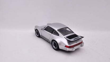 Porsche 911 Turbo - Escala 1/34 - Welly - (Sin caja)