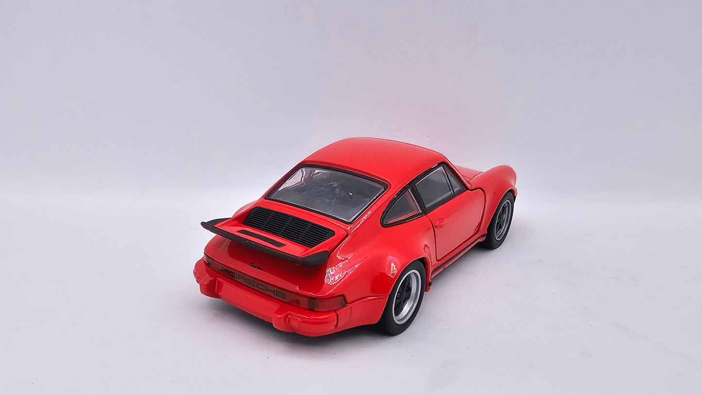 Porsche 911 Turbo - Escala 1/34 - Welly - (Sin caja)