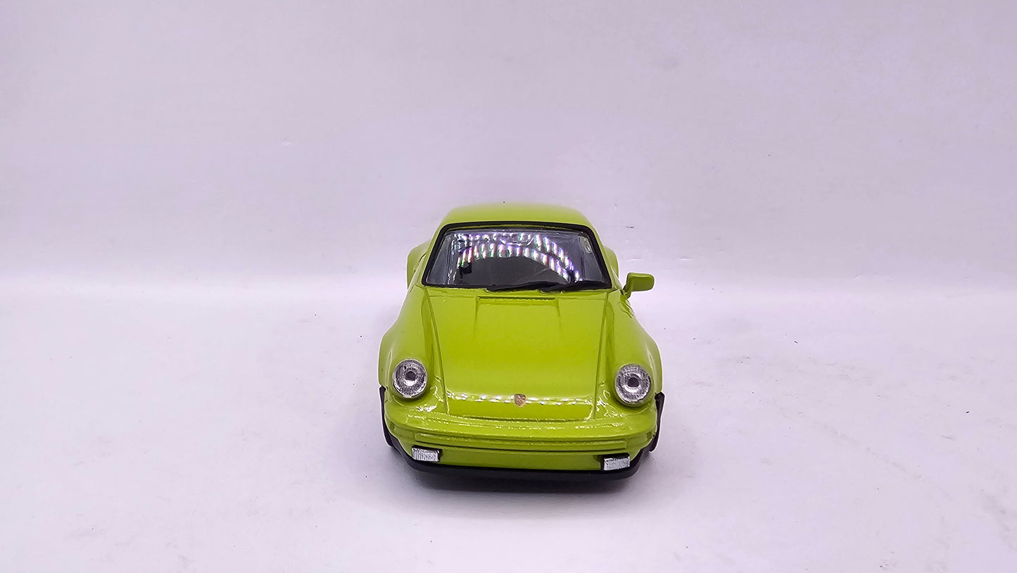 Porsche 911 Turbo - Escala 1/34 - Welly - (Sin caja)