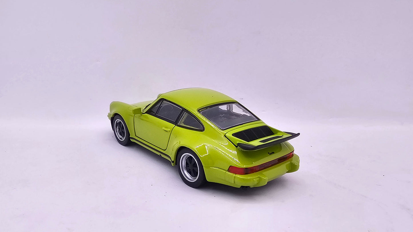 Porsche 911 Turbo - Escala 1/34 - Welly - (Sin caja)