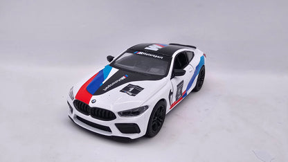 BMW M8 Competition Coupé - Escala 1/38 - Kinsmart - (Sin caja)