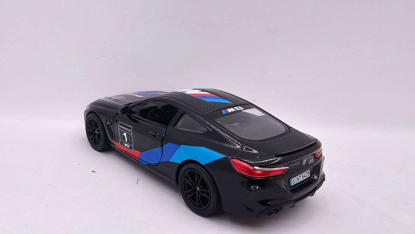 BMW M8 Competition Coupé - Escala 1/38 - Kinsmart - (Sin caja)