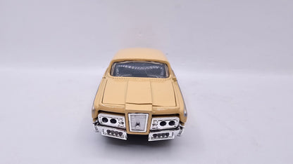 Chrysler Imperial 1965 - Escala 1/32 - Con Luces y Sonidos