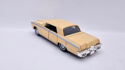 Chrysler Imperial 1965 - Escala 1/32 - Con Luces y Sonidos