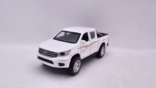 Toyota Hilux 4x4 - Escala 1/32 - Con Luces y Sonidos - Kingstoy - (Sin caja)