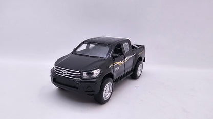 Toyota Hilux 4x4 - Escala 1/32 - Con Luces y Sonidos - Kingstoy - (Sin caja)