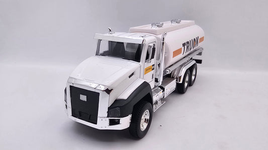 Camion Cisterna Caterpillar CT660 - Escala 1/50 - Max Metal