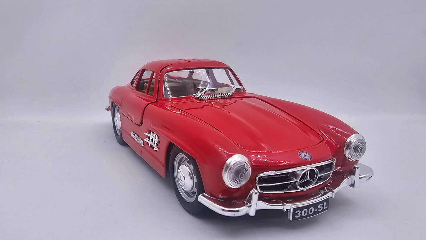 Mercedes Benz 300 SL 1954 - Escala 1/24 - Burago - (Sin caja)