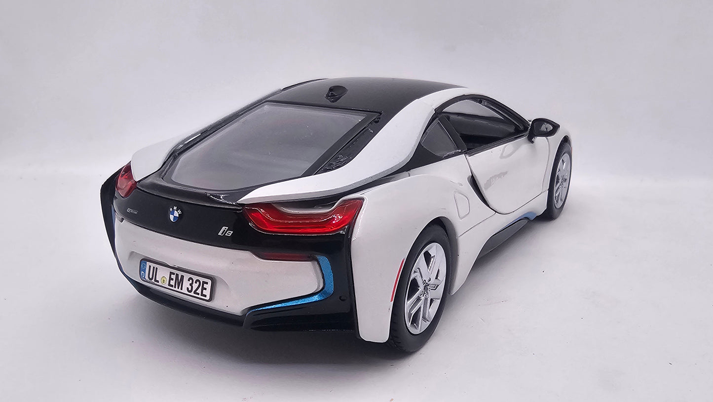 BMW i8 Coupe 2018 - Escala 1/24 - MotorMax - (Sin caja)