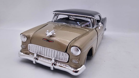 Chevy Bel Air 1955 Custom - Escala 1/24 - MotorMax - (Sin caja)