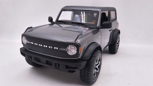 Ford Bronco - Escala 1/24 - Maisto - (Sin caja)