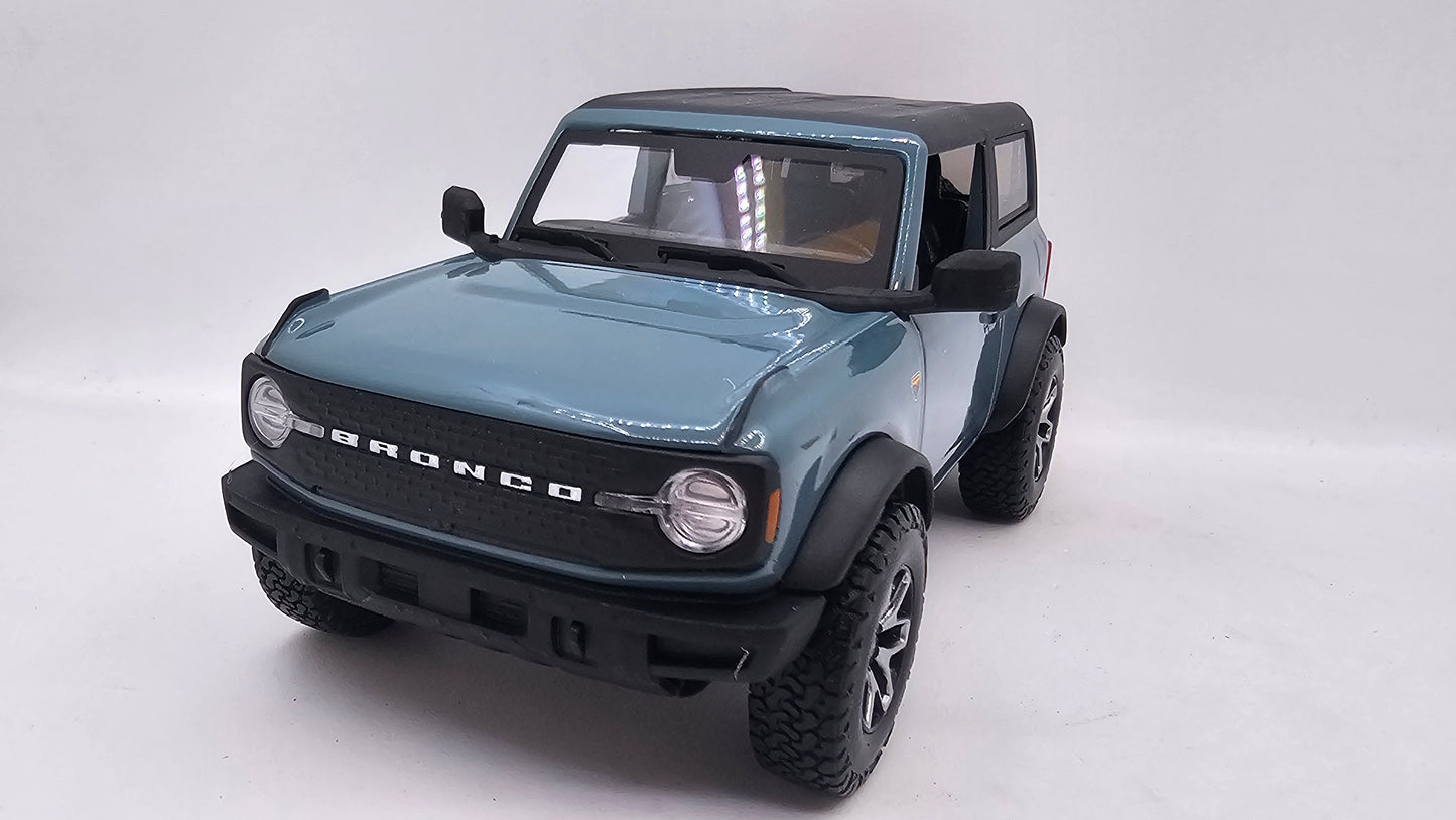 Ford Bronco - Escala 1/24 - Maisto - (Sin caja)